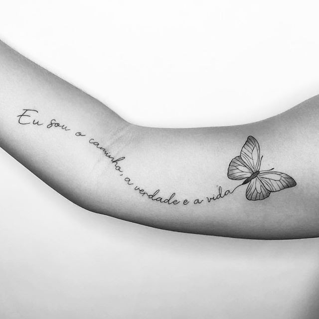 tatuagem de borboleta com frases
