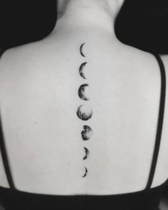 tatuagem nas costas fases da lua