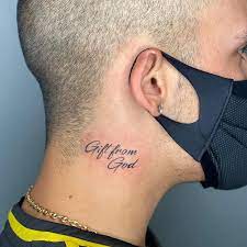 tatuagem no pescoço Homem 