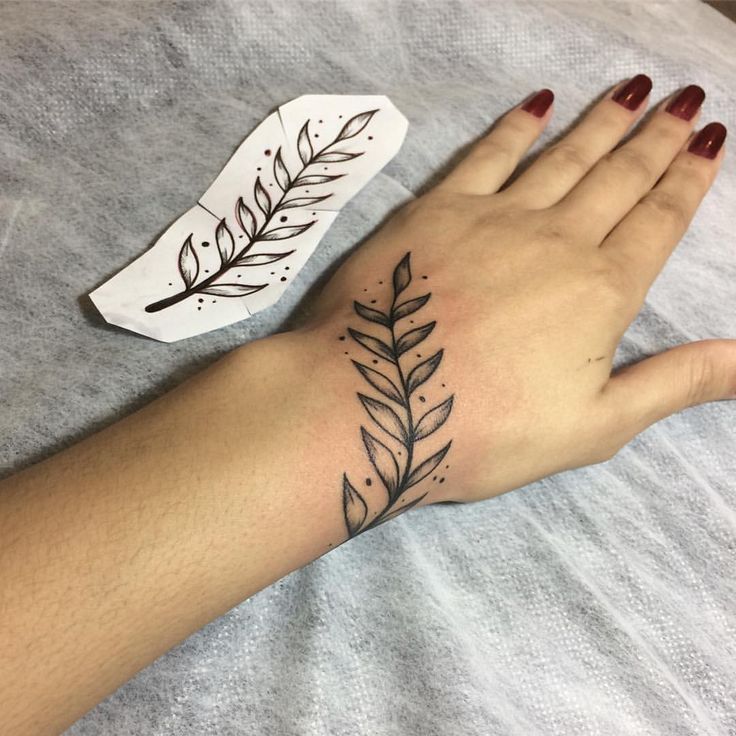 ideias de tatuagem na mão