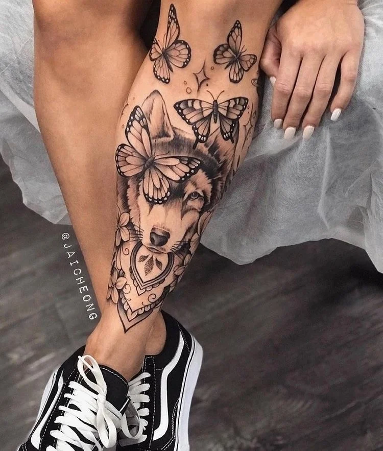 Tatuagem na mão feminina: 13 ideias para se inspirar! - Vamos Mamães em  2023