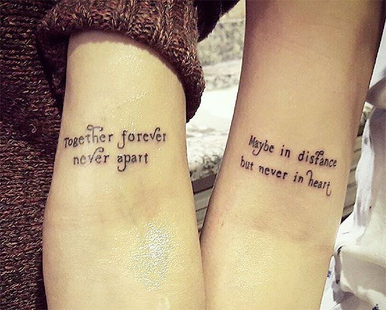 tatuagem mae e filha no braço